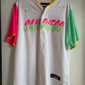 PERFECT CONDITION: San Diego Padres City Connect Machado Jersey
